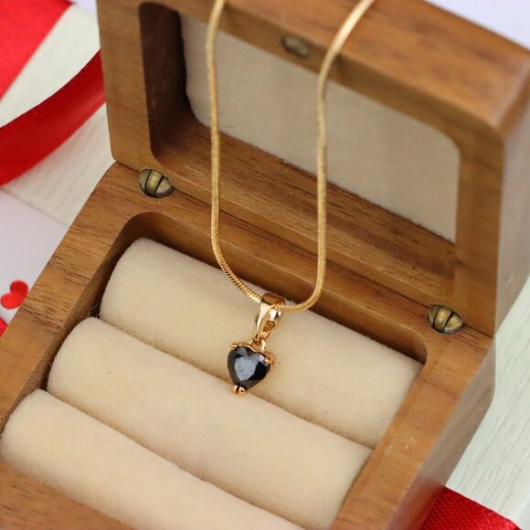 "Minimalist Black Heart Pendant in Rose Gold, XPPT1319 - Picture 9 of 13